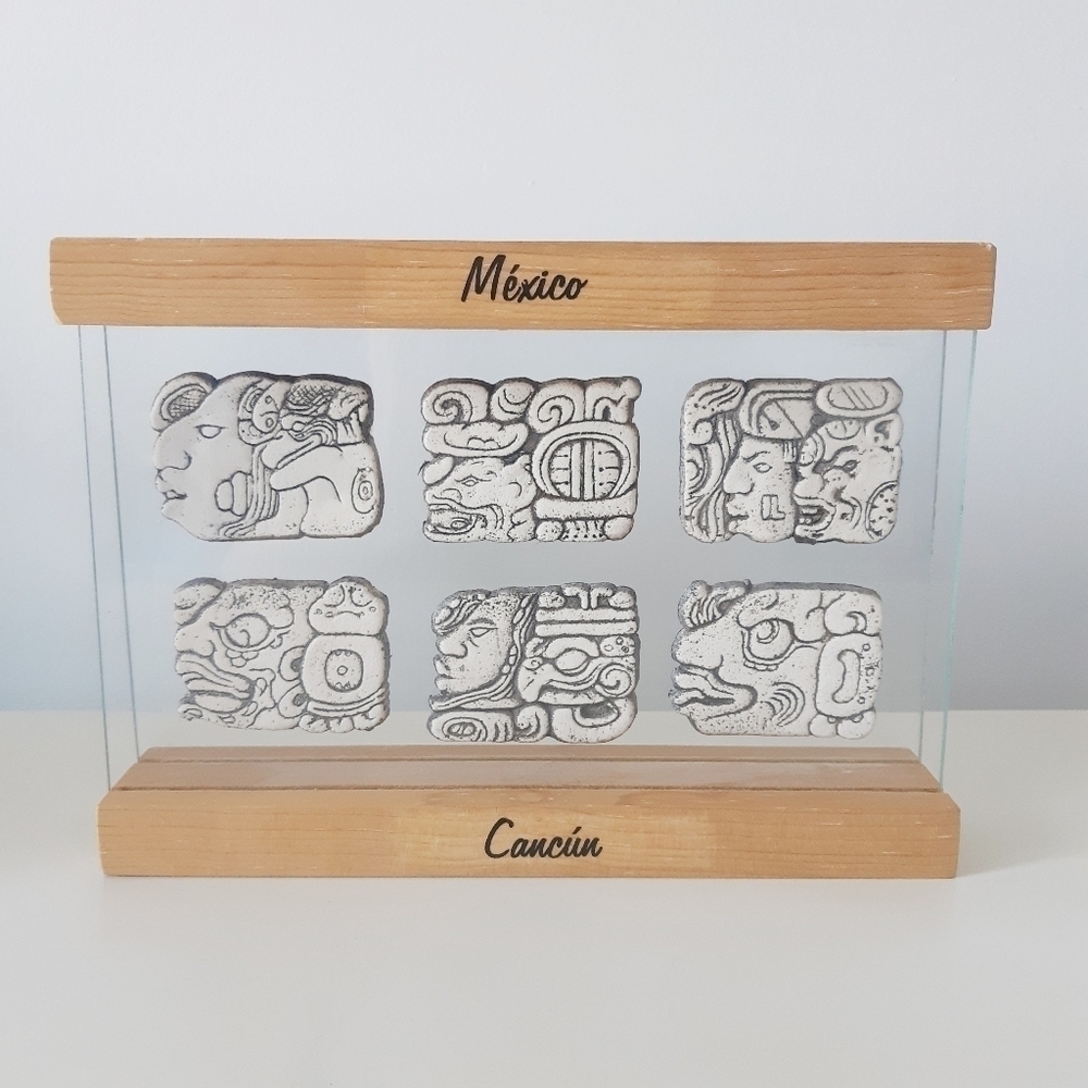 Cancún Mexico Loma Linda Glass Fragment Inscription Stand Home Art Decor